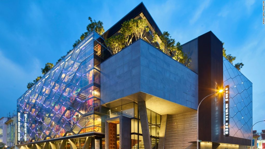 Building Facades: The Recent Marvels of Innovation in Architecture in Singapore
