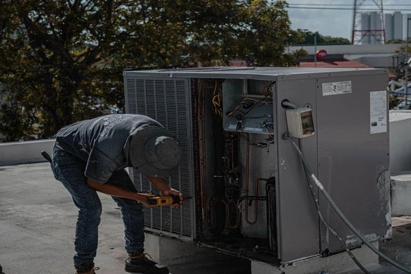 Ensuring Year-Round Comfort with Professional HVAC and Plumbing Services Modern HVAC